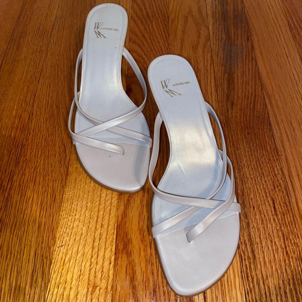 White Mountain genuine leather heels